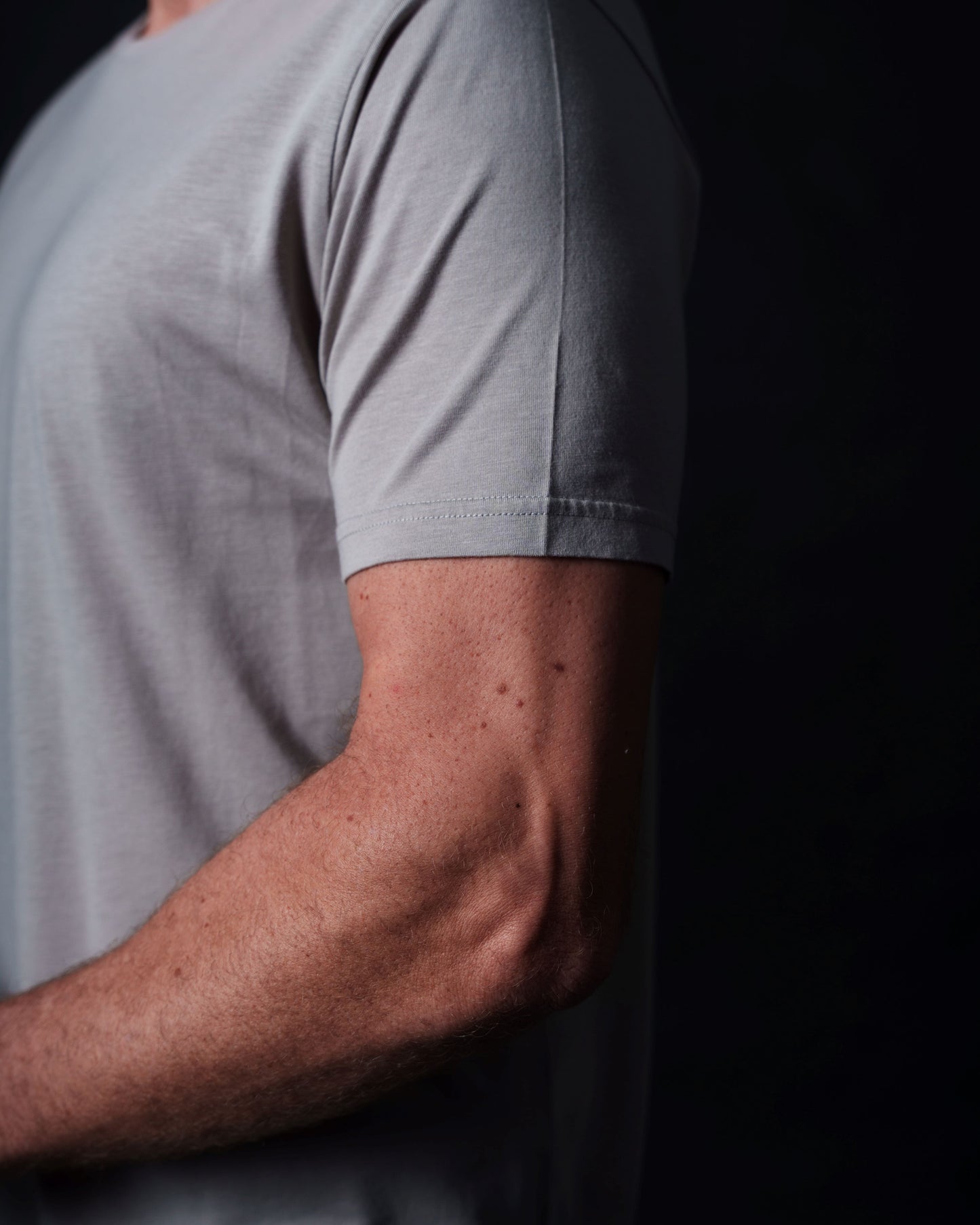 Classic Series Greige- Tencel Mix graues T-Shirt