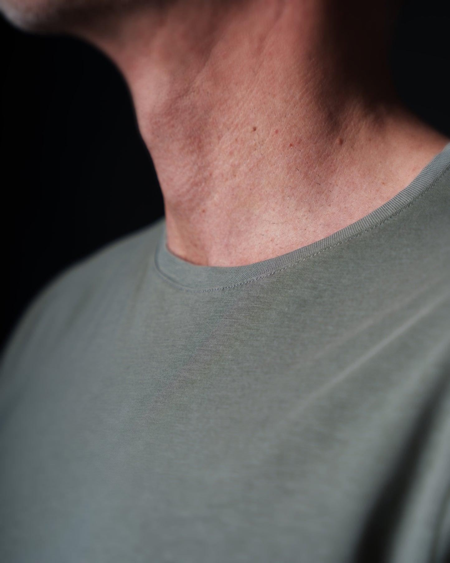 Classic Series Avocado - Tencel Mix hellgrünes T-Shirt